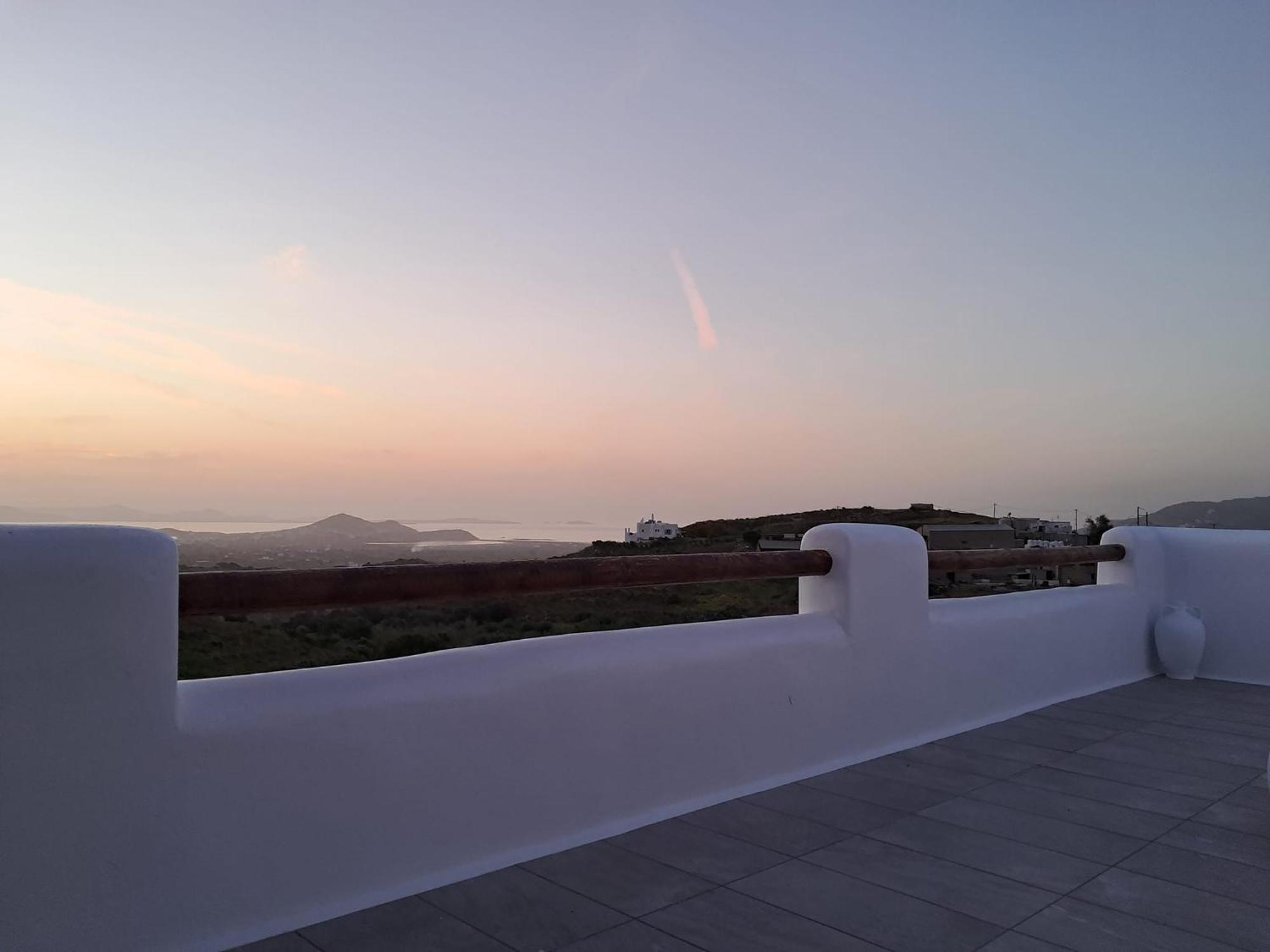 Ariadne'S Crown Luxury Suites With Private Pool Vivlos Exterior photo